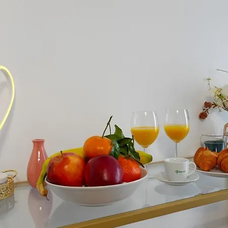 Emerald Oasis Close To Fashionable Le Marais Apartment *
