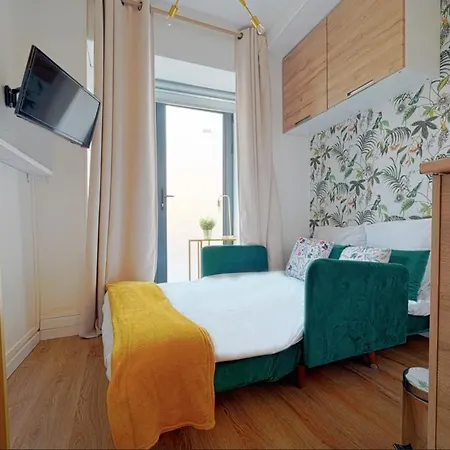Emerald Oasis Close To Fashionable Le Marais דירה