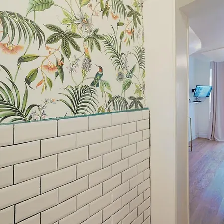 Emerald Oasis Close To Fashionable Le Marais דירה