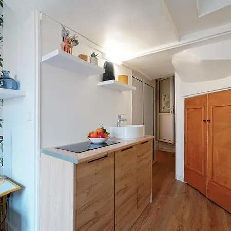 Emerald Oasis Close To Fashionable Le Marais דירה